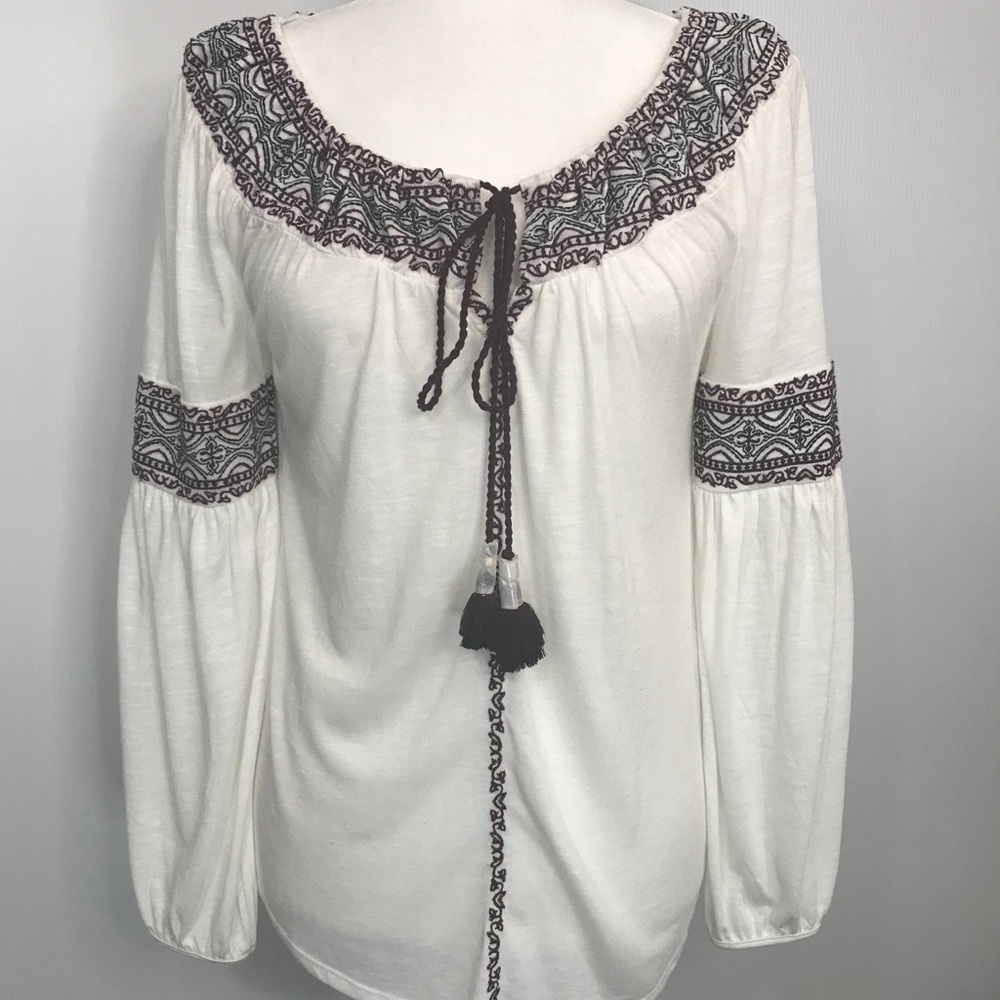 White House Black Market Embroidered Top - Size: S - Picture 9 of 17
